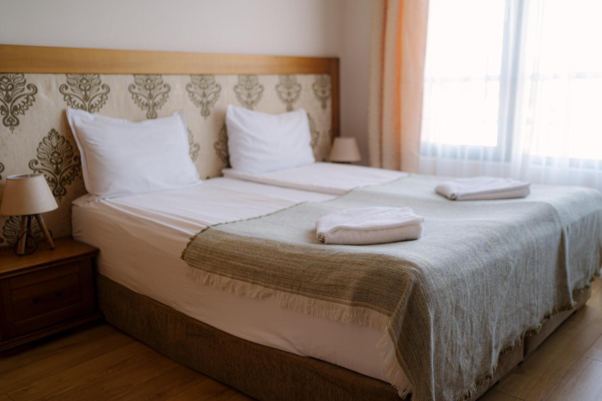 Cornelia Deluxe Aparthotel